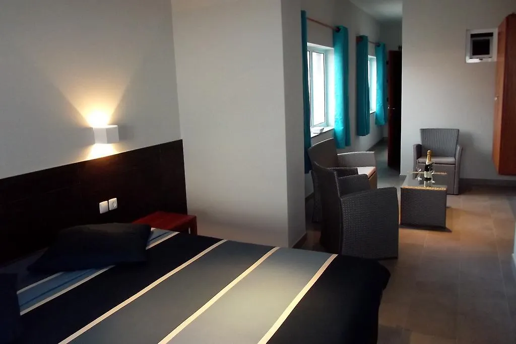 B&B Coracao ポンタ・ド・ソル